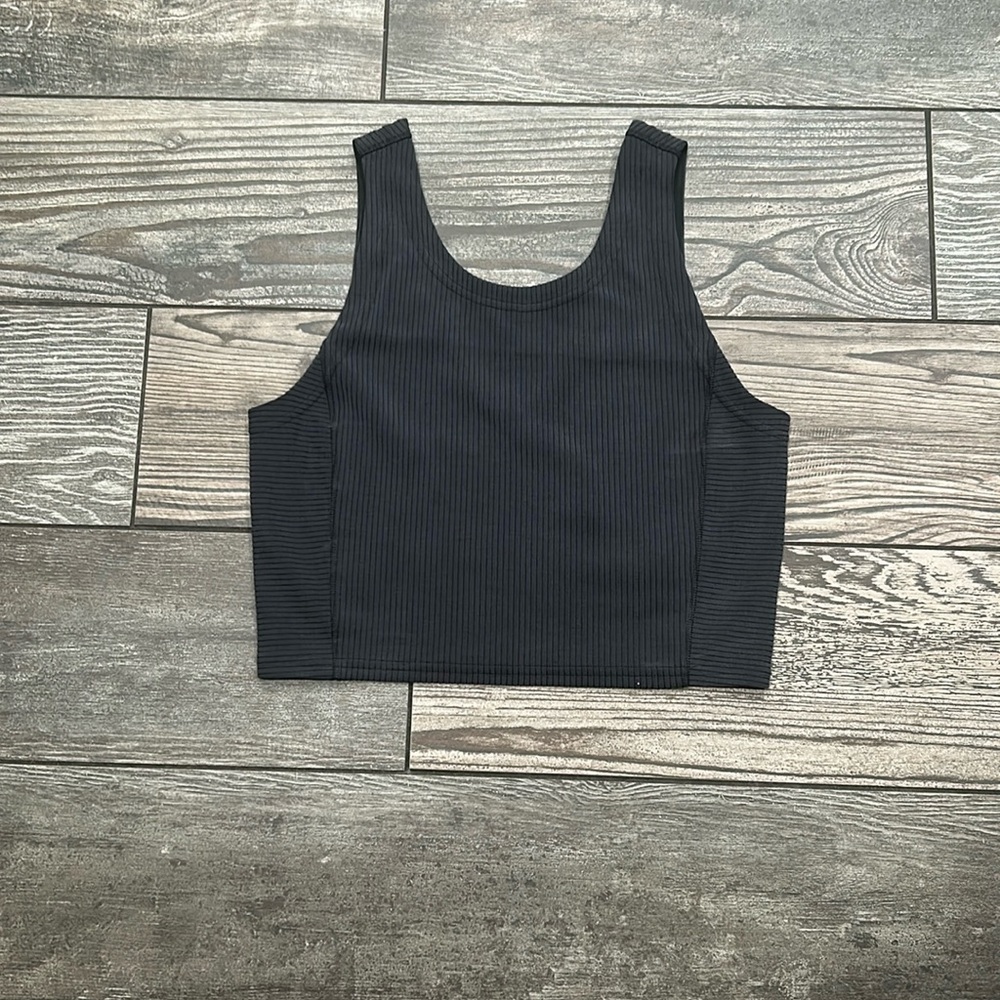 6. Lulu Ribbed Softstreme Crop Tank